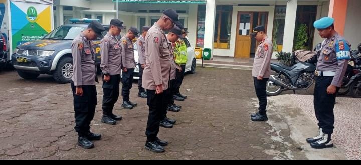 Kapolsek Cimaung IPDA BUDI MA’MUN SH Memimpin Apel Pagi Untuk Tingkatkan kewaspadaan