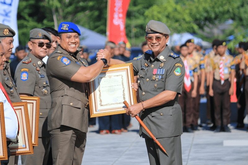 Pemkot Bandung Berhasil Menyabet 10 Penghargaan pada Puncak Peringatan HUT Satpol PP