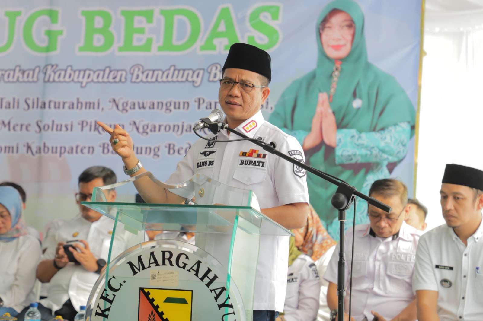Bupati Bandung Dorong Desa Sukamenak Bangun Gedung Olahraga