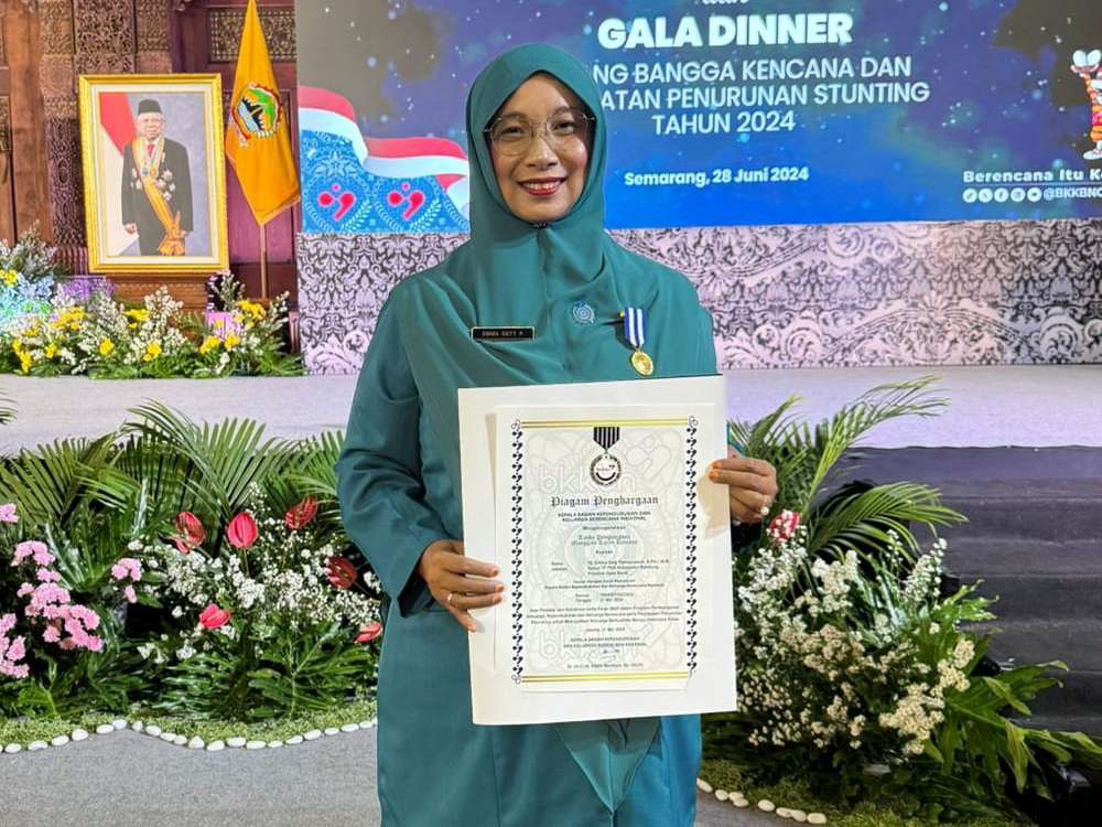 Selamat, Ketua TP PKK Kab Bandung Hj. Emma Dety Raih Penghargaan Manggala Karya Kencana dari BKKBN