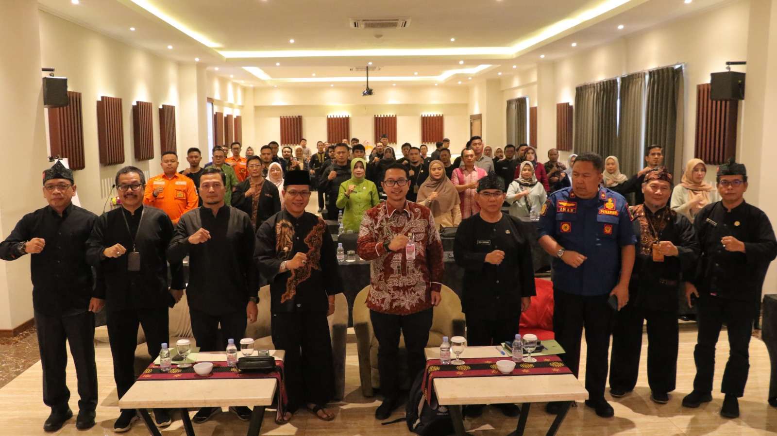 Sering Terima DM Curhat Warga, Bupati Bandung Instruksikan Bikin Layanan Quick Response Tiap OPD