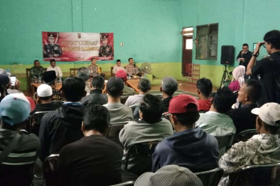 Lewat Jumat Curhat, Kapolresta Bandung Terima Keluhan Masyarakat Kecamatan Cimaung