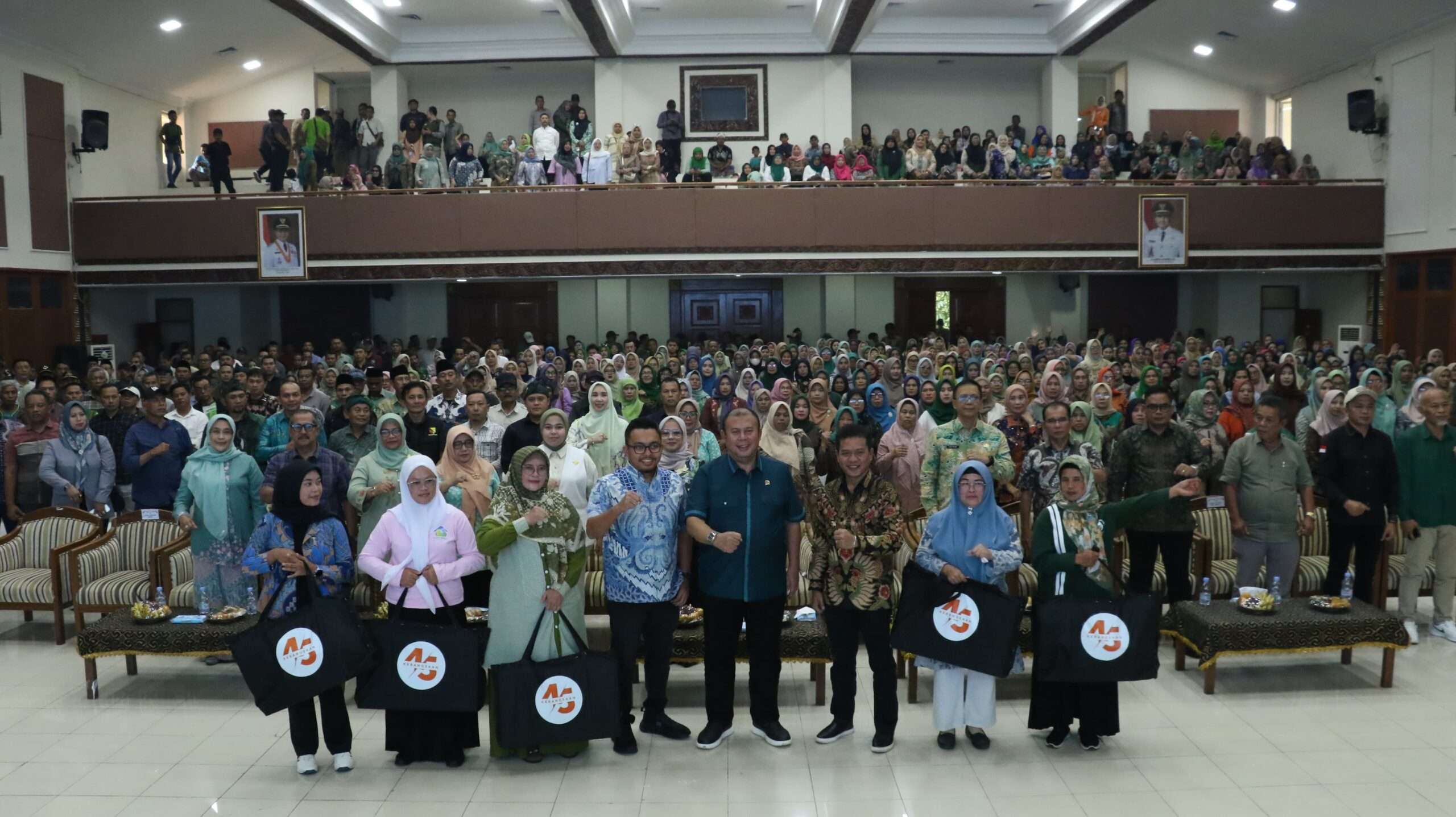 280 Posyandu Terima Bantuan Sarana dan Prasarana Penunjang, Cucun Ahmad Syamsurijal: Untuk Penanganan Stunting di Kabupaten Bandung