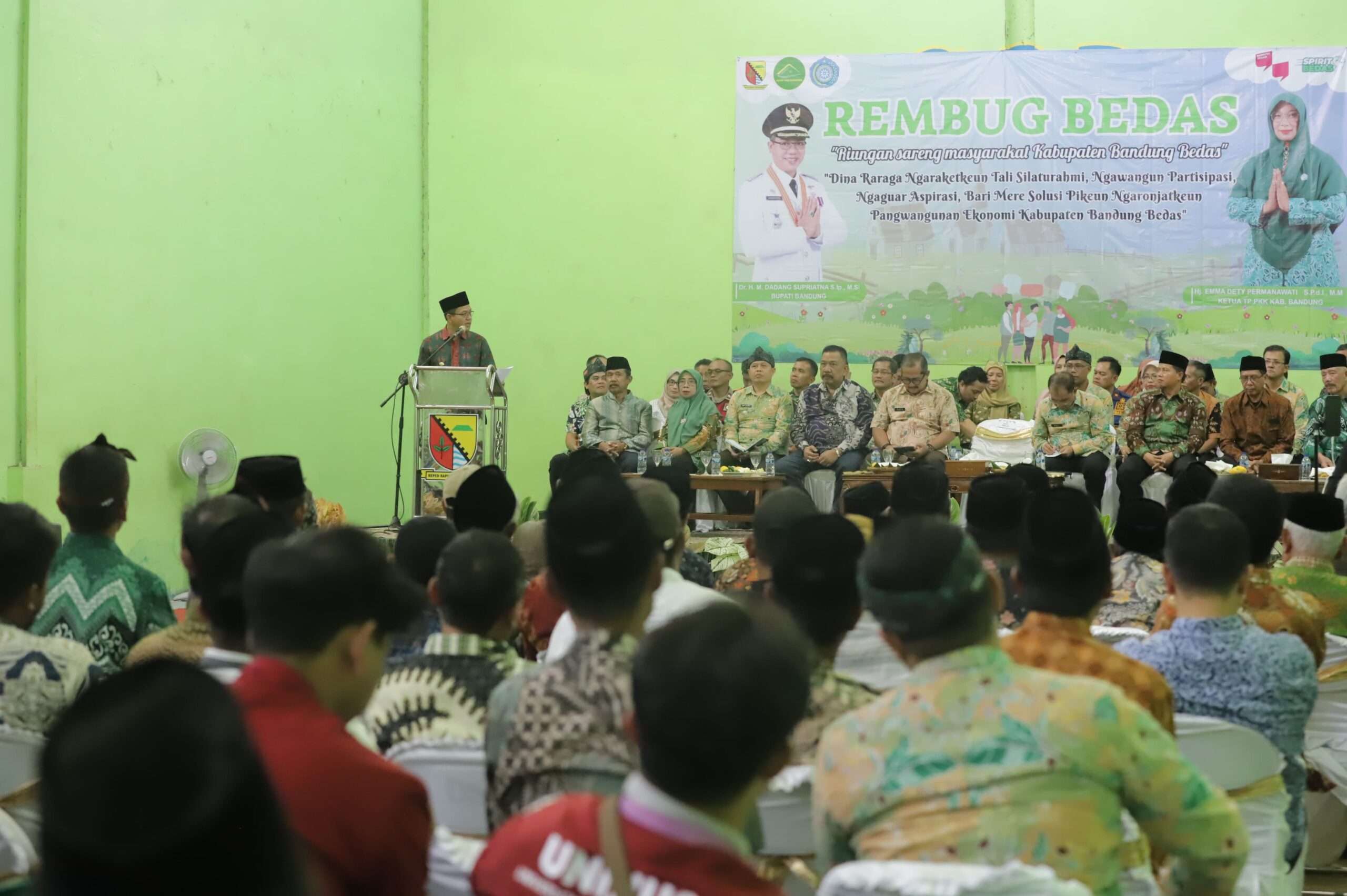 Bupati Bandung Tegaskan Pembangunan Jalan Usaha Tani Jadi Prioritas