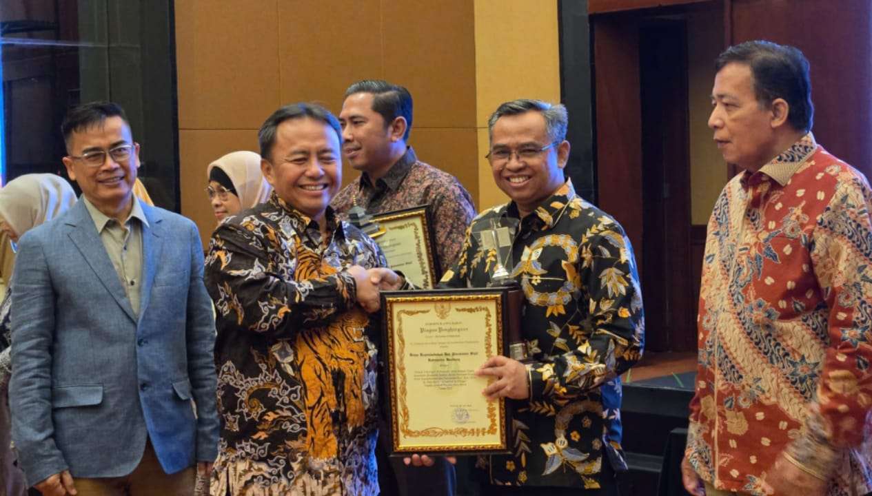 Penghargaan Adminduk Prima Tingkat Jabar Diraih Pemkab Bandung