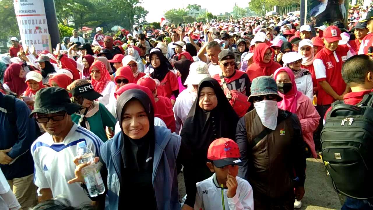 Peringati HUT ke 79. PMI Kab. Bandung Adakan Acara Jalan Sehat, Perebutkan Hadiah Utama Umroh dari Bupati Bandung Dadang Supriatna