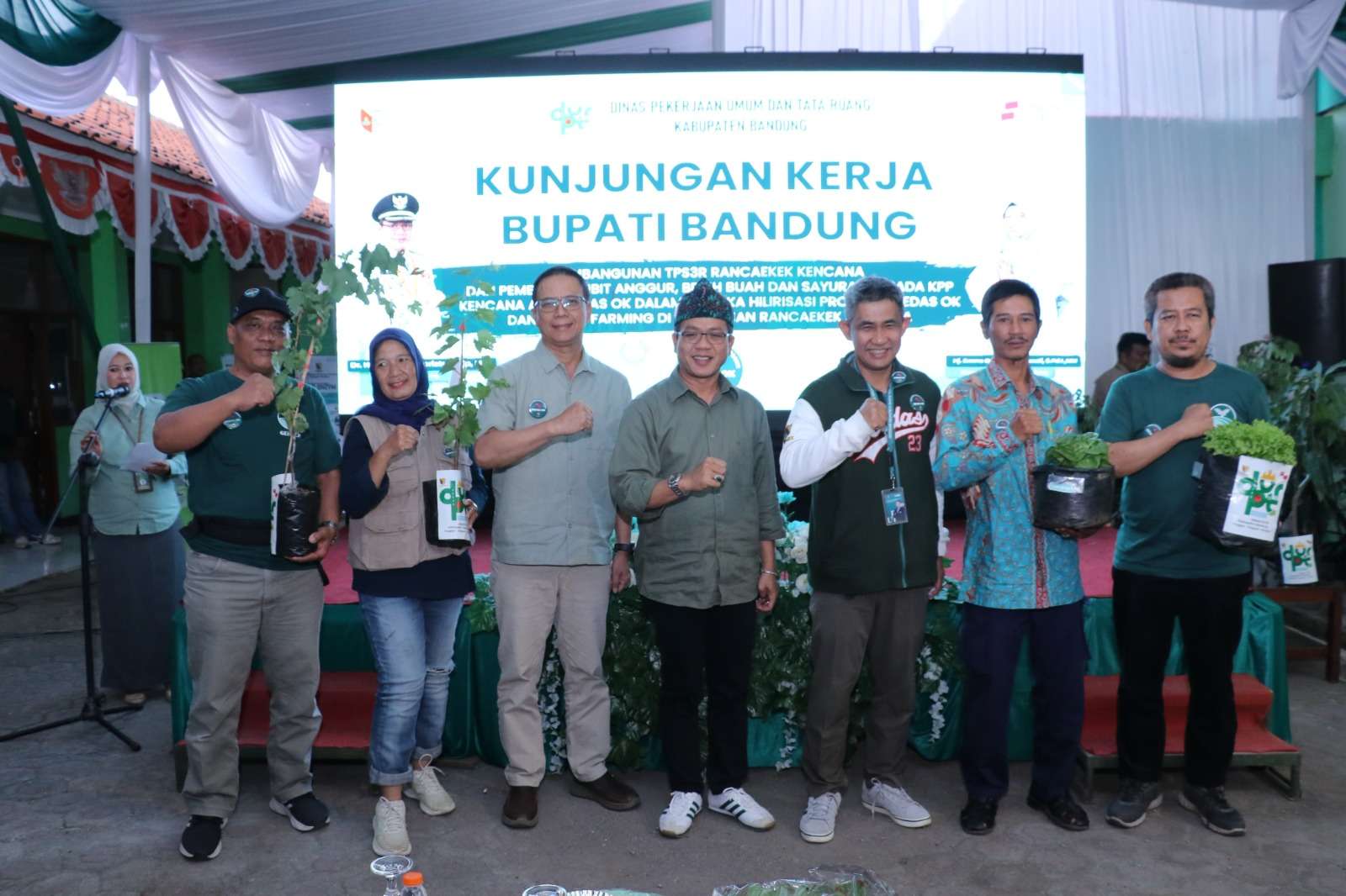 Bupati Bandung Tinjau Pembangunan TPS3R Kencana, Solusi Bebas Sampah Organik