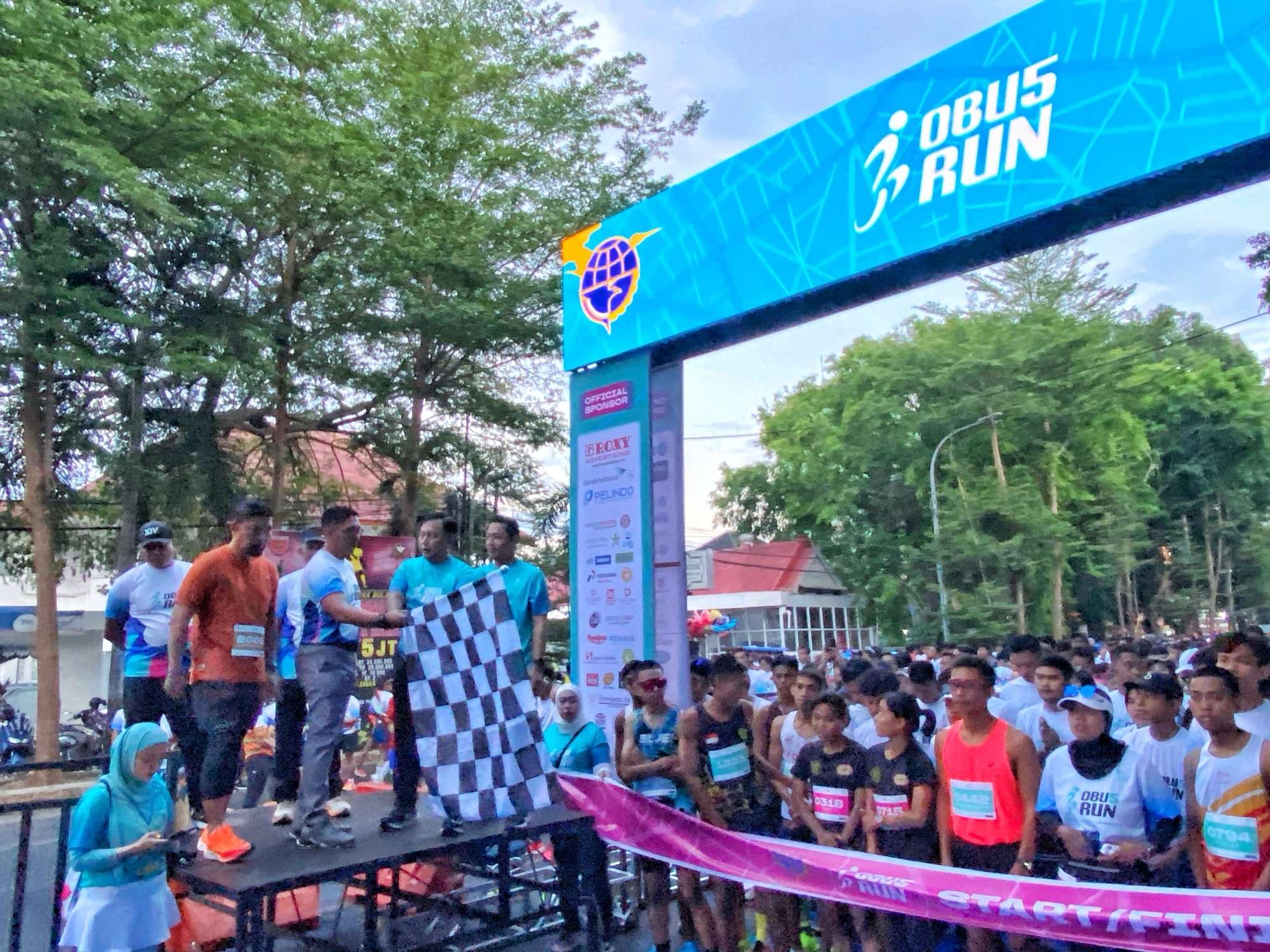 Danlanud Sultan Hasanuddin Melepas Peserta Lomba OBU 5 Run Tahun 2024 Dalam Rangka Peringatan Harhubnas