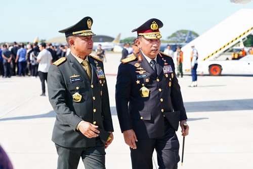 Panglima TNI Hadiri Acara Pelepasan Presiden ke-7 Jokowi dan Penyambutan Presiden Terpilih Prabowo Subianto