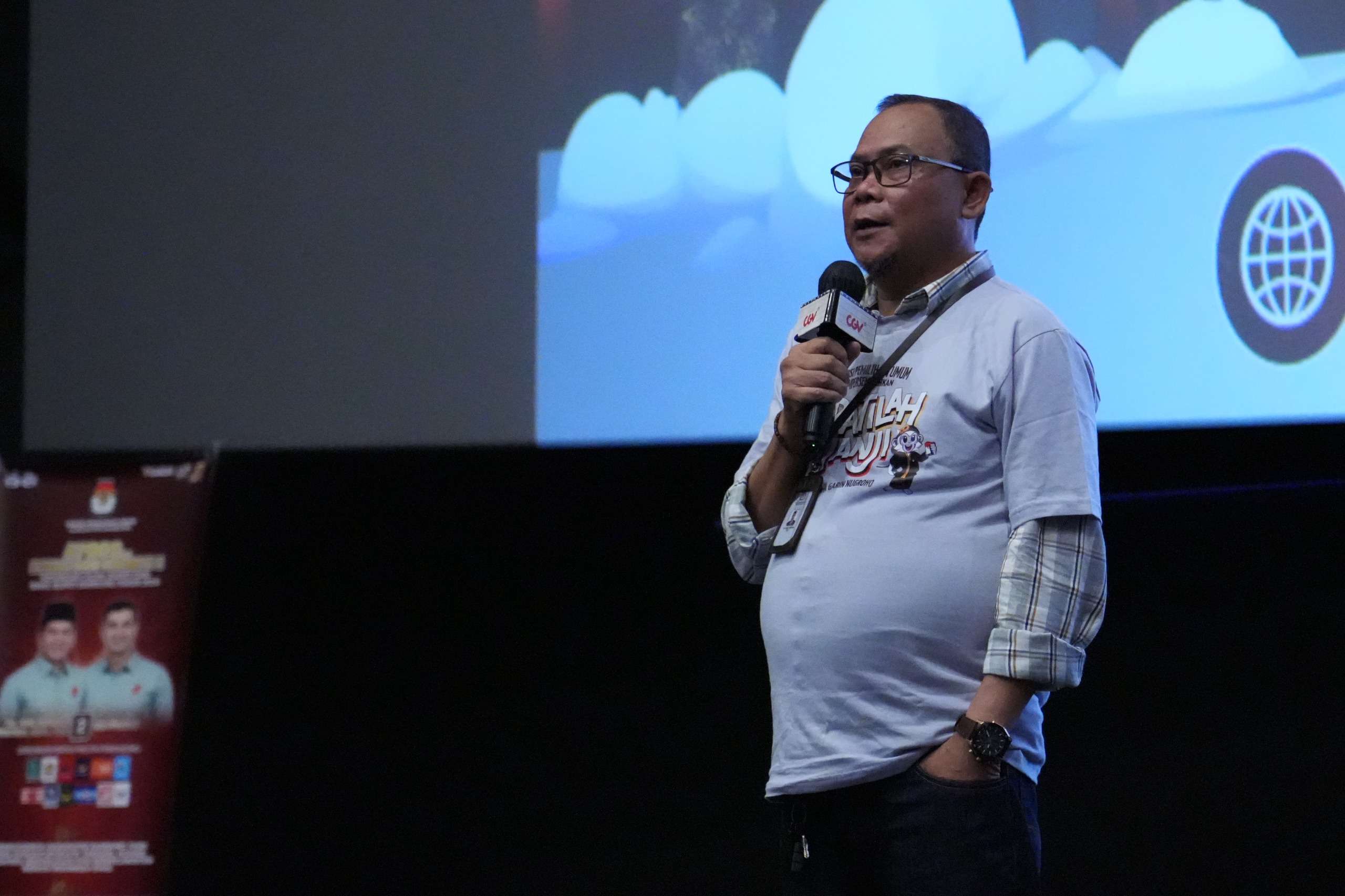 Pilkada 2024: Nonton Bareng Film “Tepatilah Janji”, Ini Harapan Ketua KPU Syam Zamiat Nursyamsi