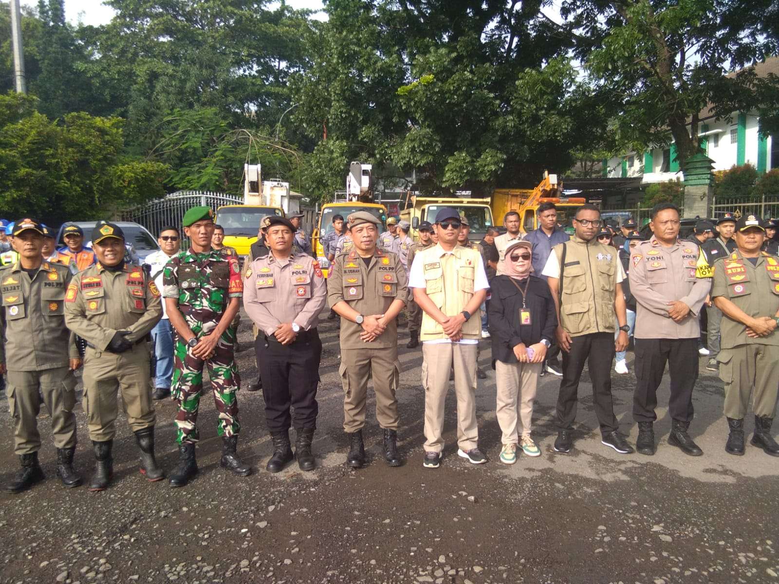 Kolaborasi Bawaslu Dengan Instansi Terkait Lainnya, Targetkan Tertibkan APK Selama 3 Hari Serentak di Kab. Bandung