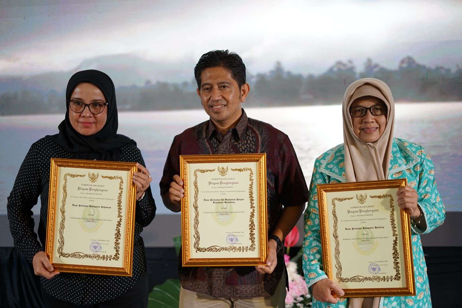 Kinerja Hebat Kabupaten Bandung Dukung Sektor Pertanian Dibuktikan Dengan Diterimanya Ragam Penghargaan Bergensi Setingkat Jabar