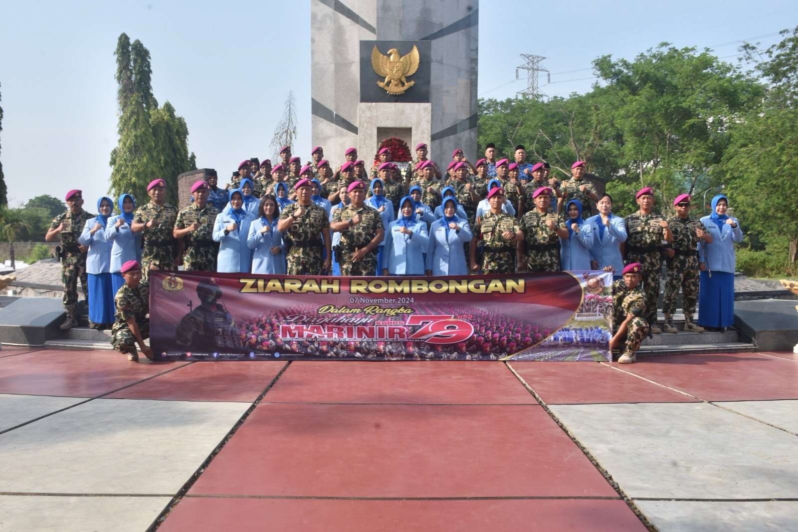 Peringati HUT Ke-79 Korps Marinir, Marinir Wilayah Surabaya Laksanakan Ziarah Rombongan