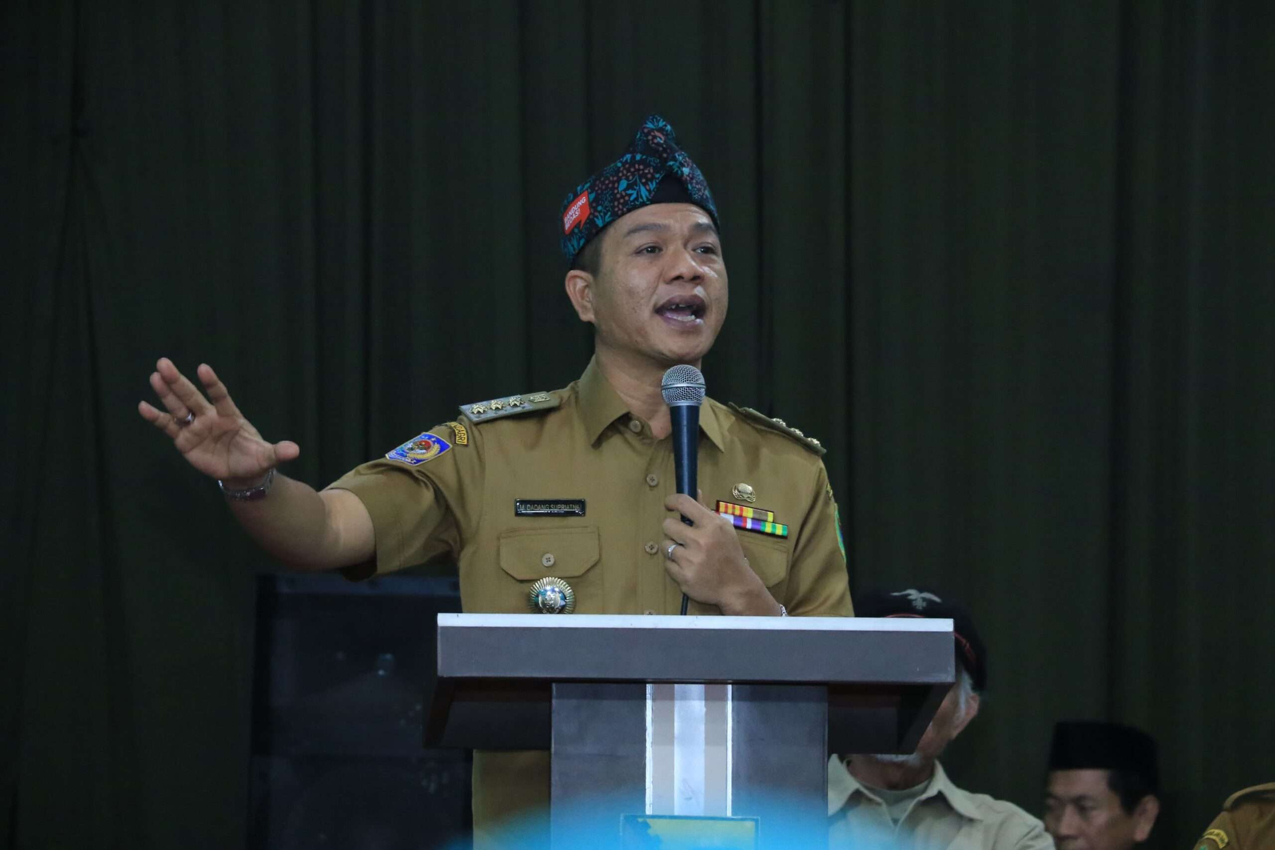 Kang DS Ajak Masyarakat Kembali Bersatu dan Bergandengan Tangan