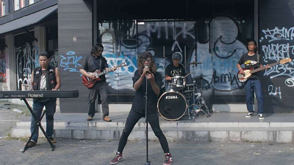 Angkat Isu Sosial, Tohaga Band Siap Gebrak Panggung Rock Lewat Mini Album “Korban Konten”