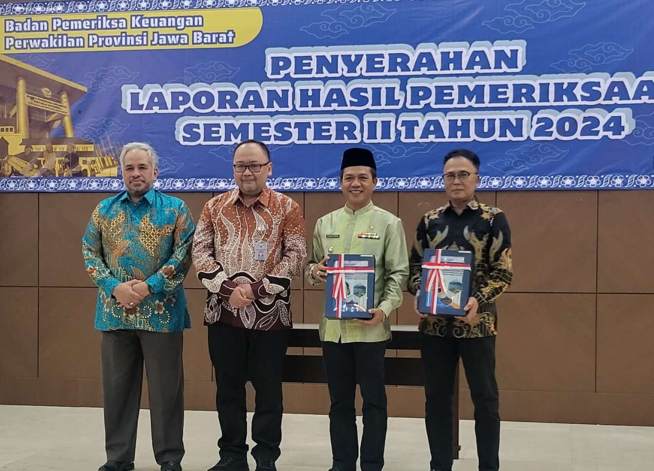 BPK Jabar Serahkan Dokumen LHP kepada Bupati Bandung Dadang Supriatna