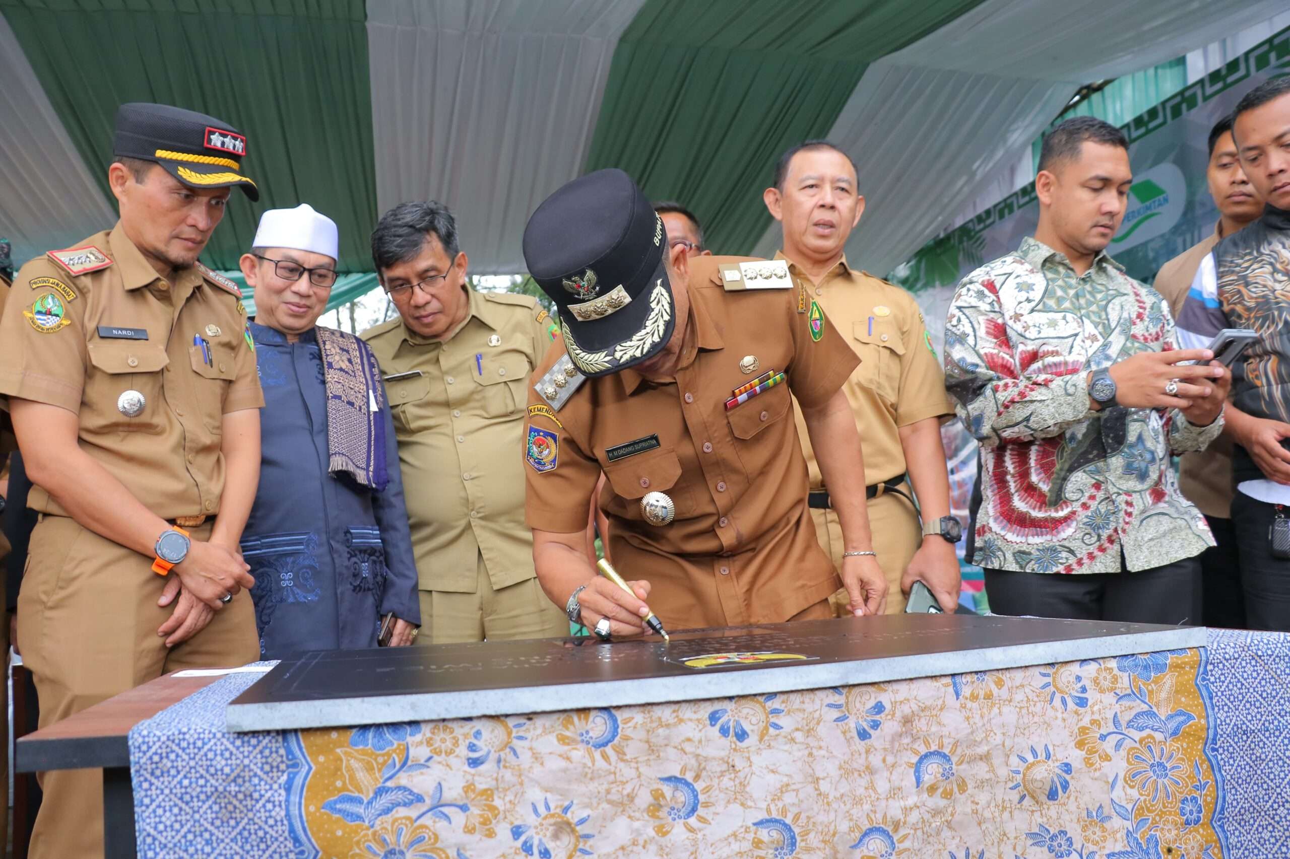 Tempat Berinteraksi Masyarakat dan Ramah Anak, Kang DS Resmikan Alun-alun Ciwidey