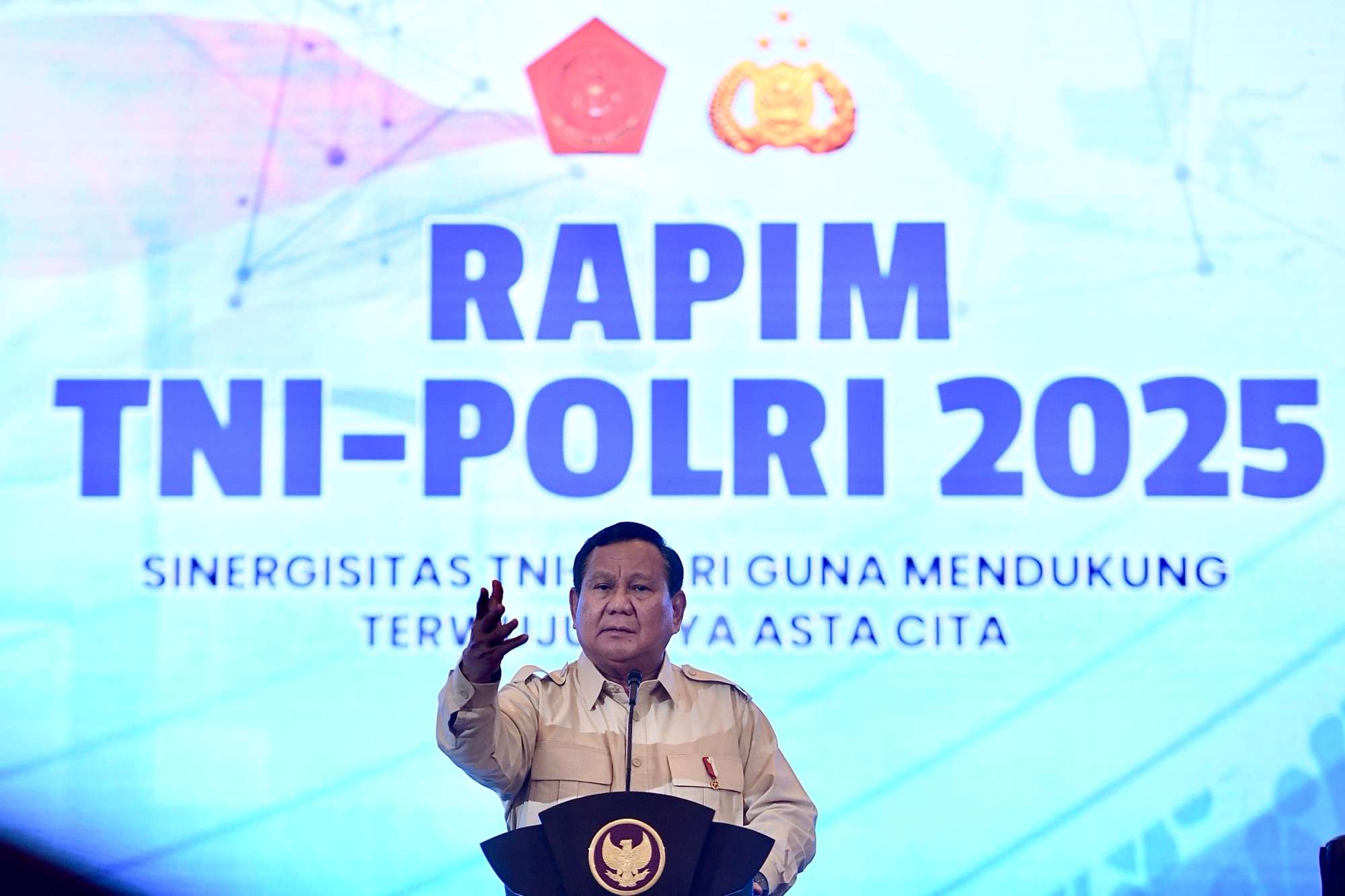 Panglima&nbsp; TNI dan Kapolri Dampingi Presiden RI Hadiri Rapim TNI-Polri 2025