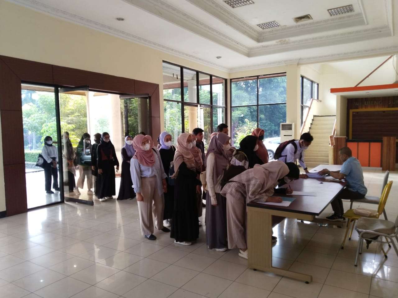 Berikan Akses Lebih Luas Pada Pelajar Berprestasi, Program BESTI 2025 Dibuka Mulai 15-20 Februari. Segera Daftar !