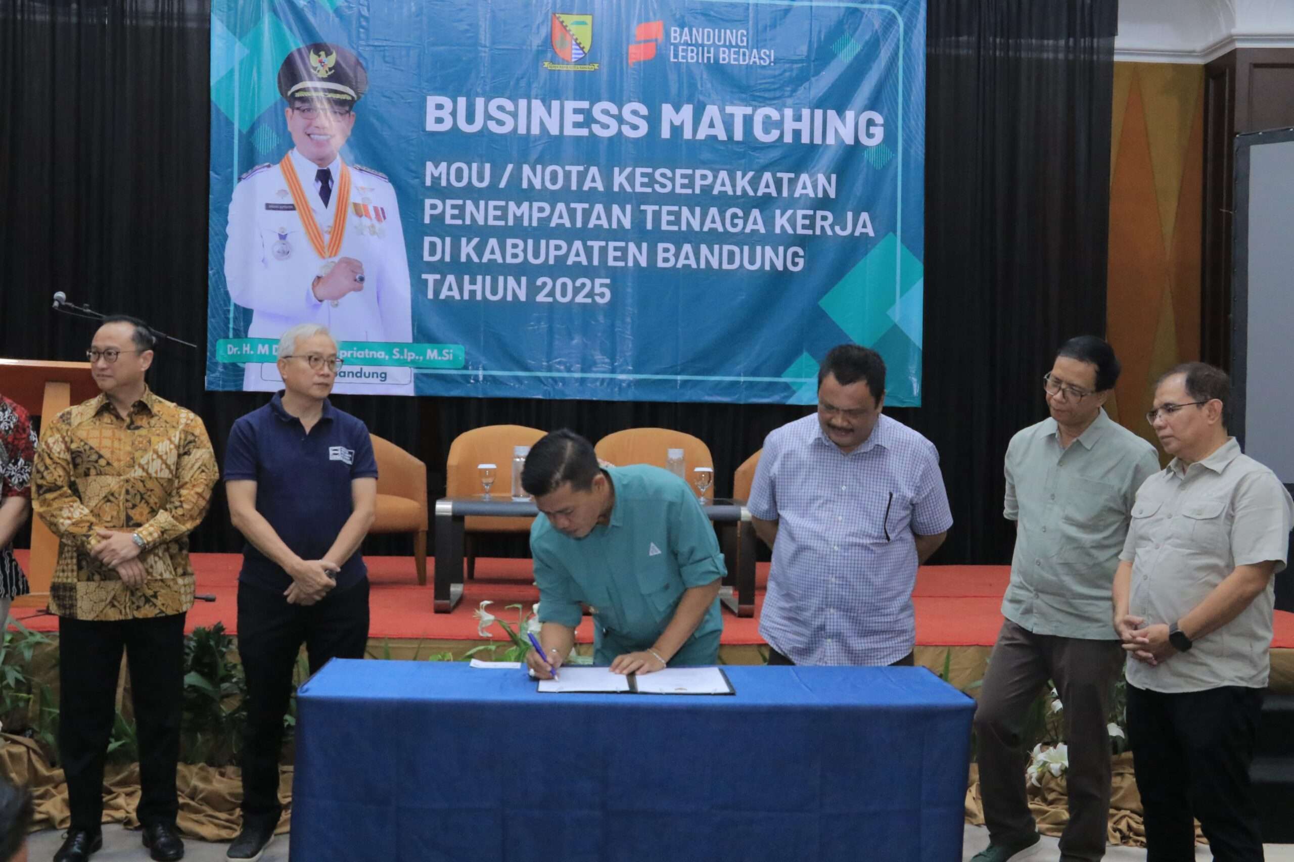 Kabar Gembira! Pemkab Bandung Melalui Disnaker Bekerjasama dengan Apindo Siapkan 8.700 Lowongan Kerja