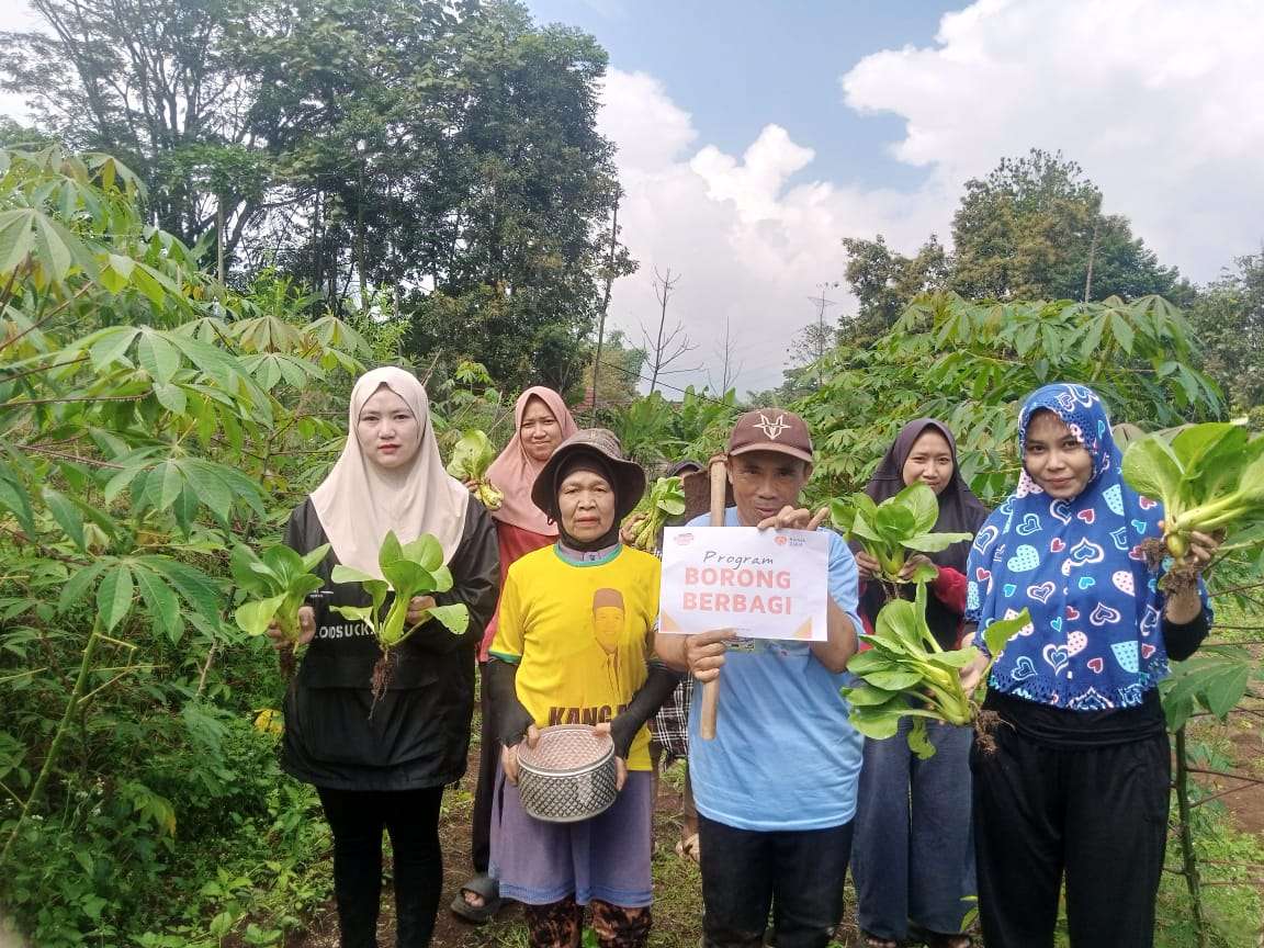 Ramadhan Semakin Berkah, Rumah Zakat Gelar Program “Borong Berbagi” di Cigoong
