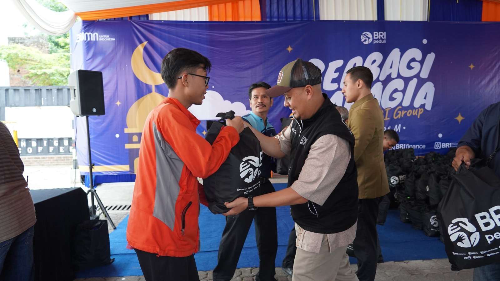 BRI RO Luncurkan Program Bantuan Paket Sembako dan Santunan Bertajuk “Berbagi Bahagia Bersama”