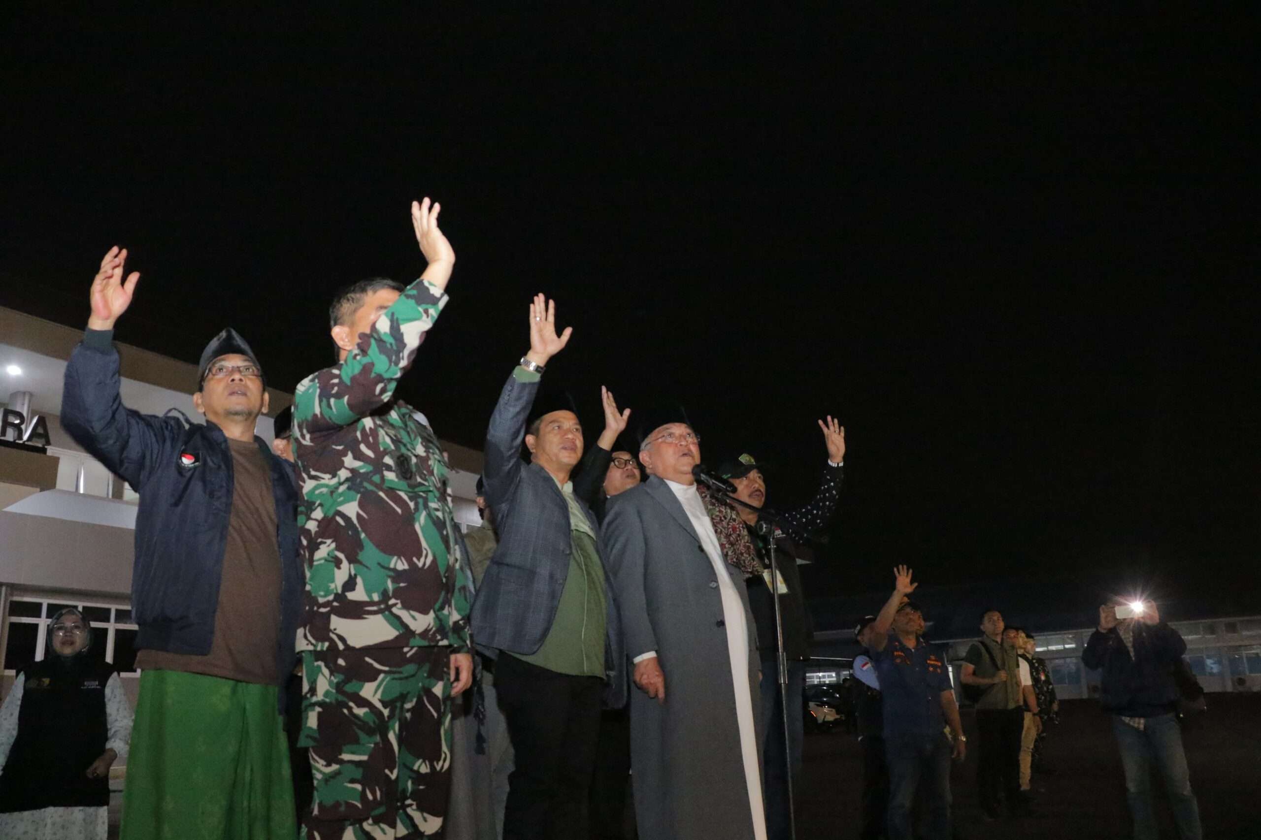 Kang DS Lepas Keberangkatan Rombongan Calon Jemaah Haji Kabupaten Bandung Kloter KJT Pertama
