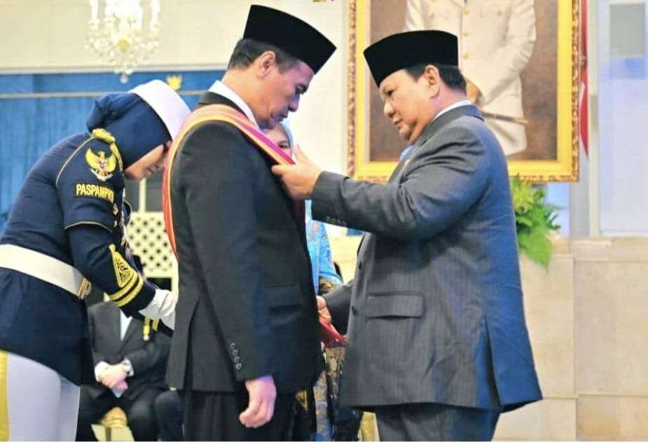 Atas Jasa Swasembada Pangan, Mentan Amran Raih Tanda Kehormatan Tertinggi dari Presiden