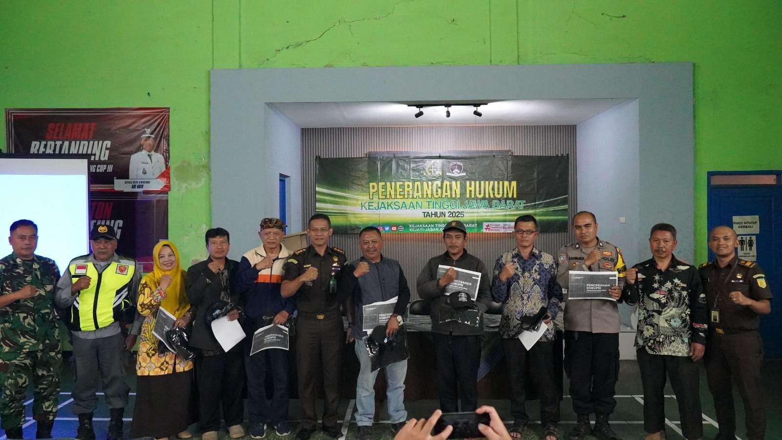 PENERANGAN HUKUM KEJATI JABAR DI DESA CIHIDEUNG KAB. BANDUNG BARAT