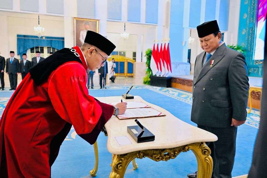 Wakil Panglima TNI Hadiri Pelantikan Hakim Mahkamah Konstitusi dan Wakil Menteri Keuangan di Istana Negara