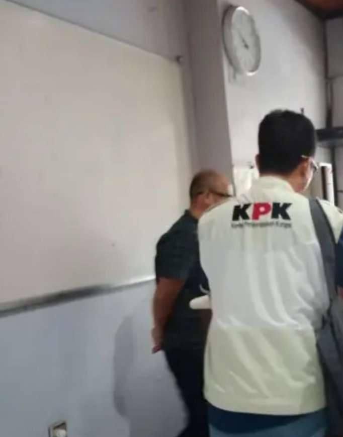 GEGER! KASUS KORUPSI GATUT SUNU WIBOWO BERGULIR, 9 PEJABAT TULUNGAGUNG DIPANGGIL KPK