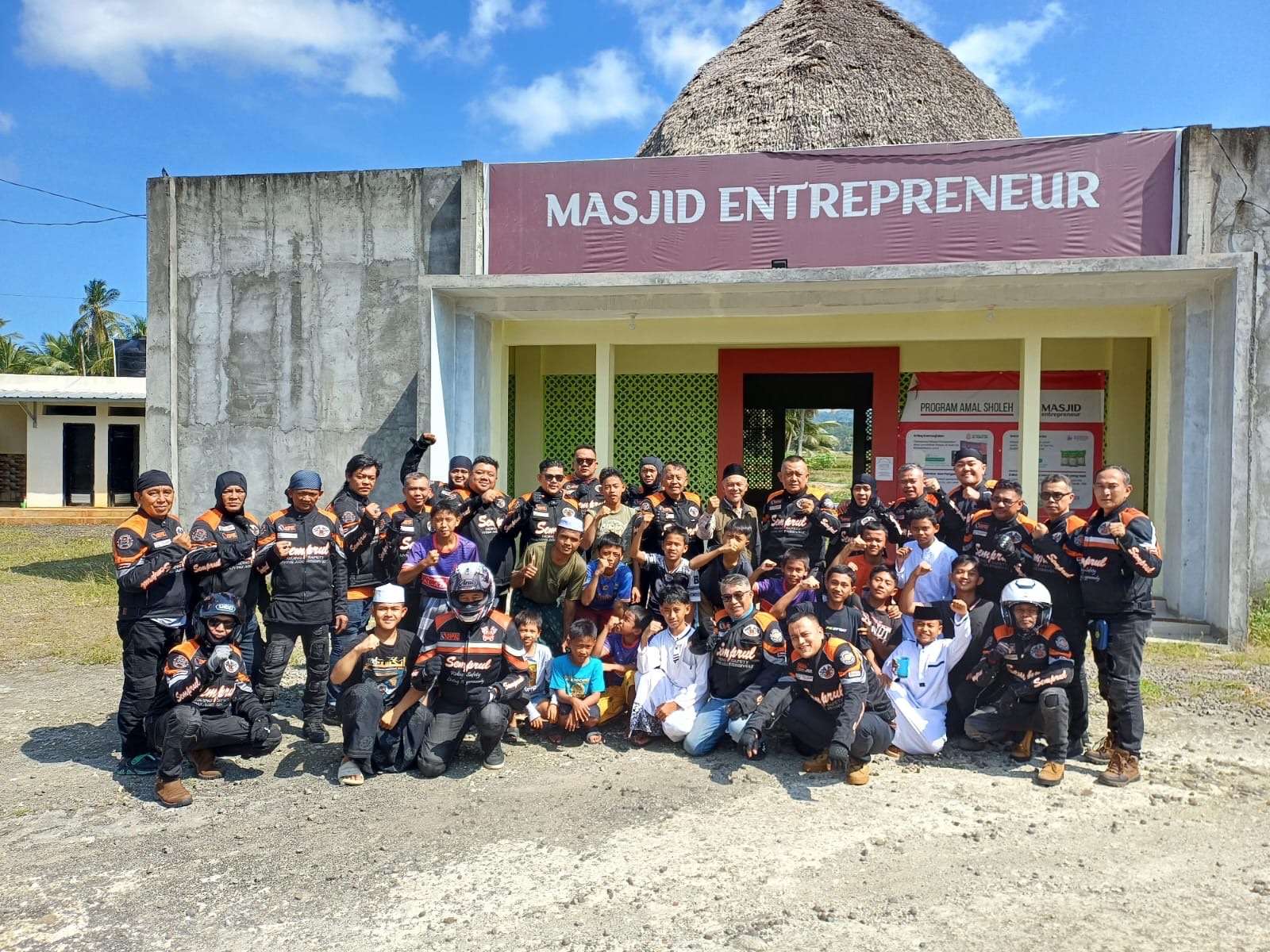 Semprul Indonesia Gabungkan Hobi Touring dan Aksi Sosial, Pesantren di Cilacap Jadi Sasaran Kepedulian