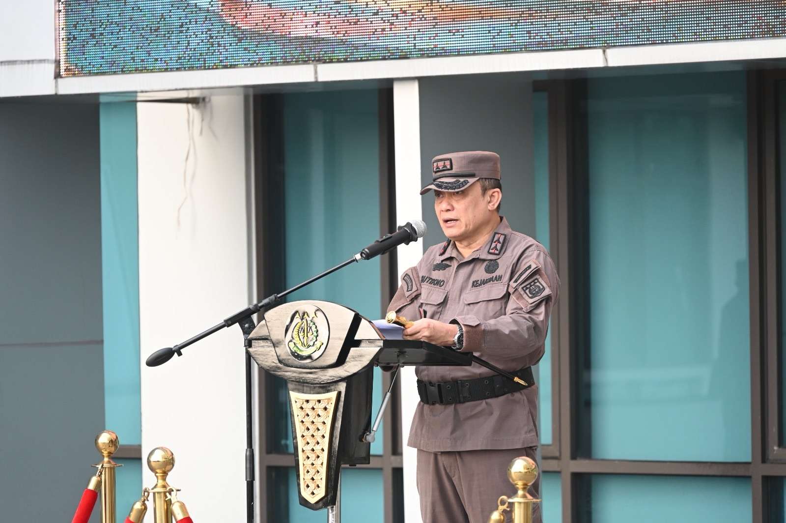 KAJATI JABAR PIMPIN UPACARA PERINGATAN HUT PERSAJA KE-75, PERKUAT SOLIDARITAS DAN INTEGRITAS INSAN ADHYAKSA