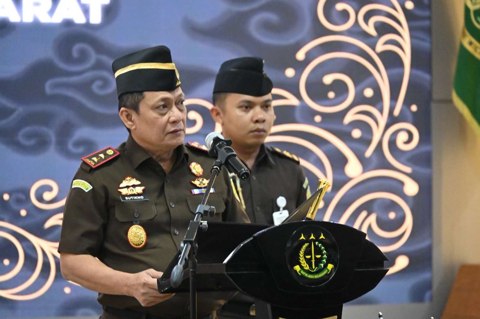 KAJATI JABAR LANTIK KEPALA KEJAKSAAN NEGERI KABUPATEN SUKABUMI DAN KOORDINATOR PADA KEJAKSAAN TINGGI JAWA BARAT
