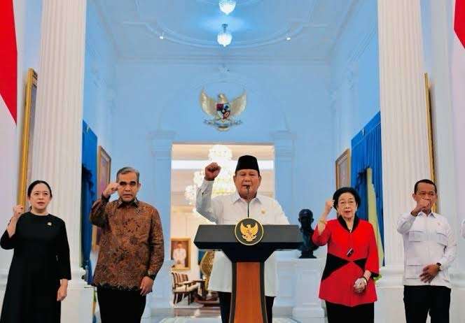 Momen Akrab Prabowo Gandeng Tangan Megawati Usai Upacara Hari Lahir Pancasila