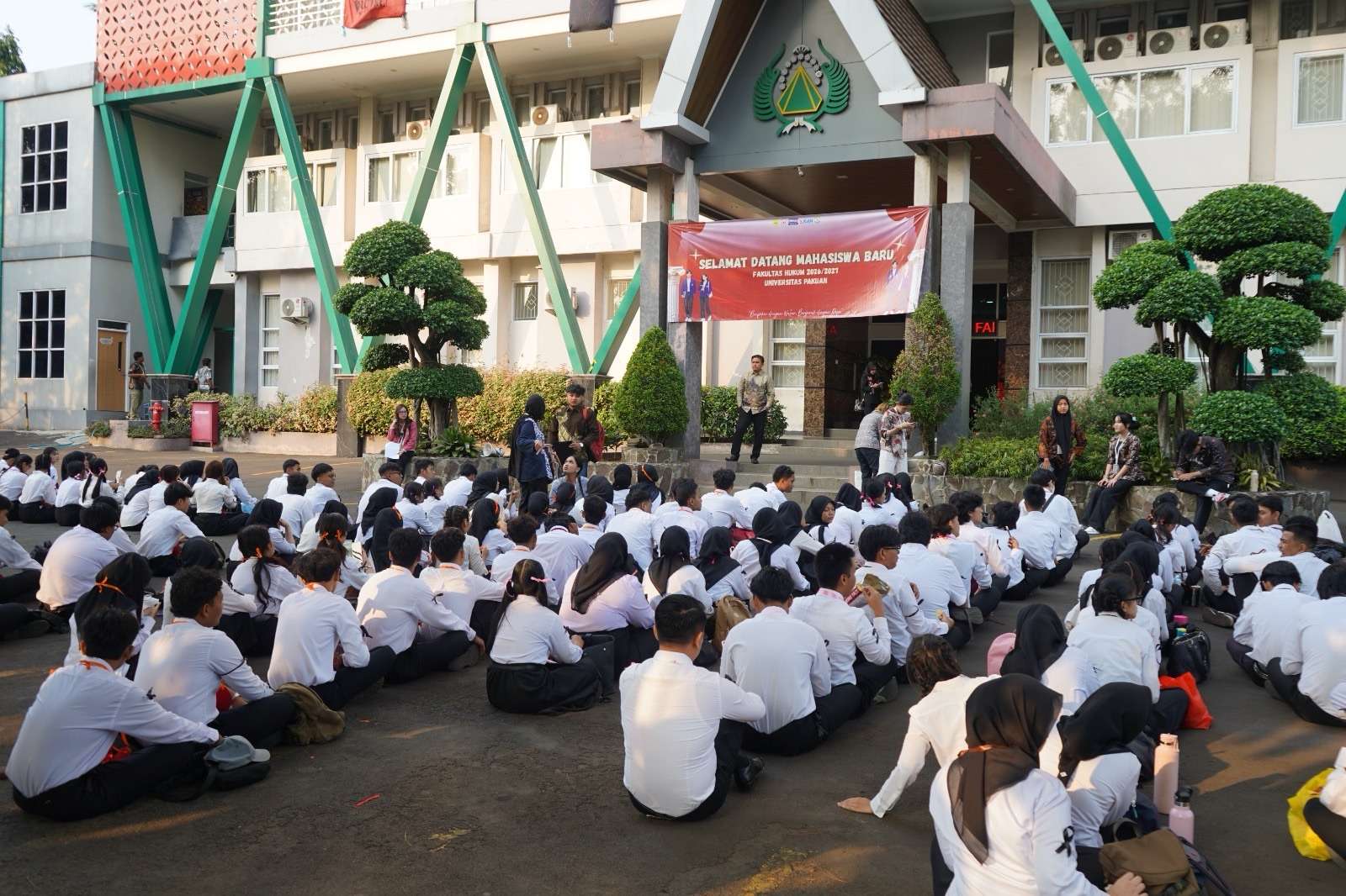 PKKMB Fakultas Hukum Universitas Pakuan Hadirkan “SUARASA: Law in Art”, Padukan Nalar Hukum dan Ekspresi Seni Mahasiswa