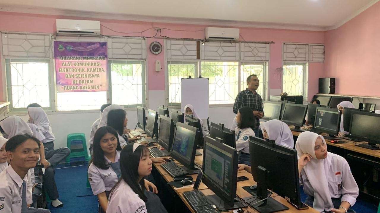 70 Siswa SMAN 6 Cimahi Dibekali Pemahaman AI dan Etika Digital oleh Polres Cimahi