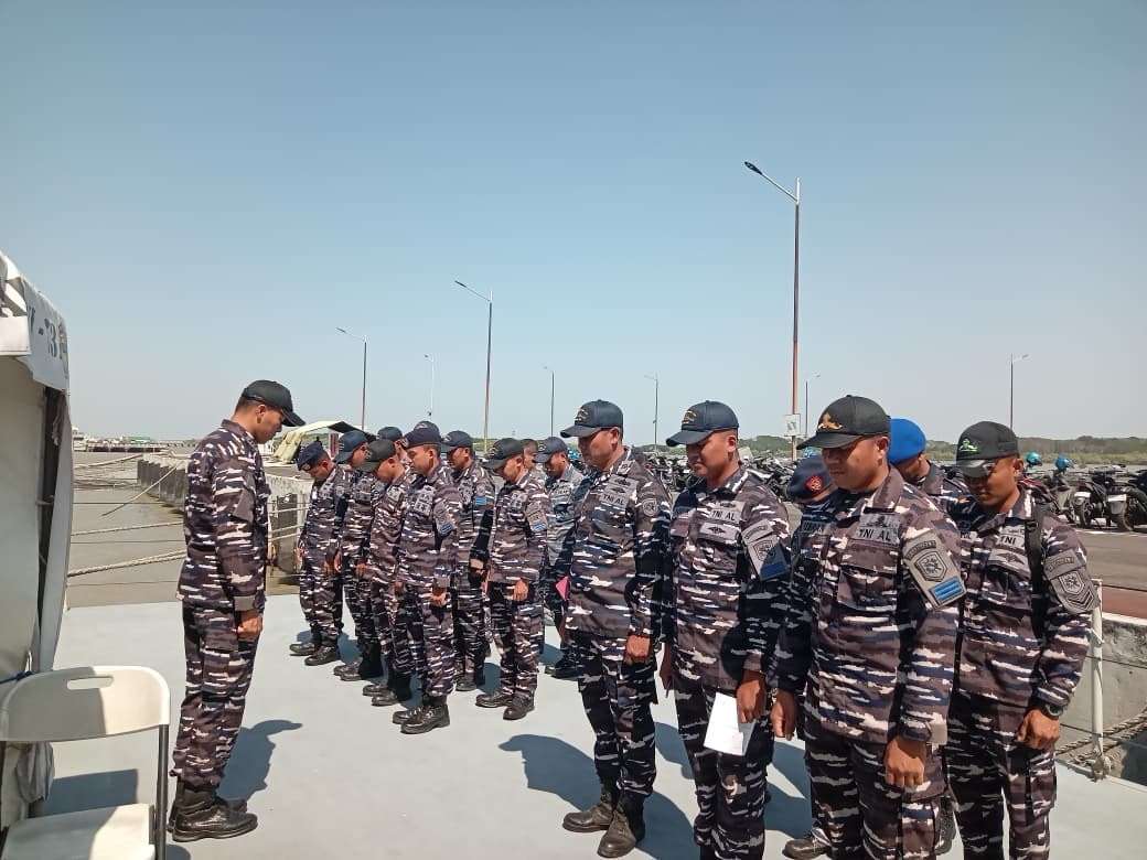 TNI Kerahkan Sejumlah Alutsista Dukung Operasi SAR KM Virgo Transport 8