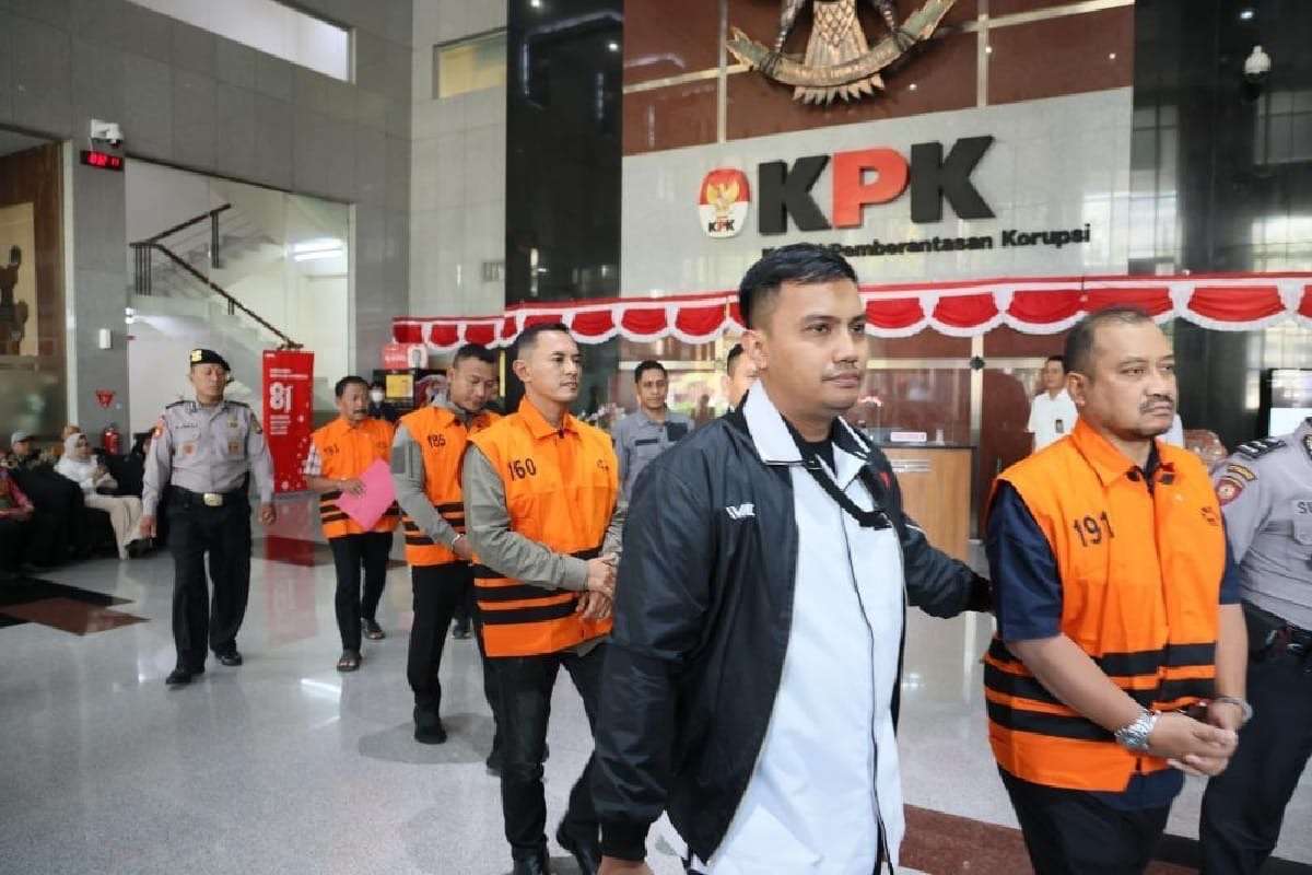 Usut Kasus Bupati Pemalang, KPK Geledah Kantor Setda dan Dua Rumah ASN di Pemalang