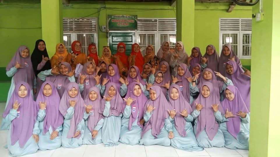 Tak Sekadar Berbagi Sembako, HWK Sumbar Tanamkan Warisan Adat Minangkabau pada Anak Panti Asuhan Al-Falah