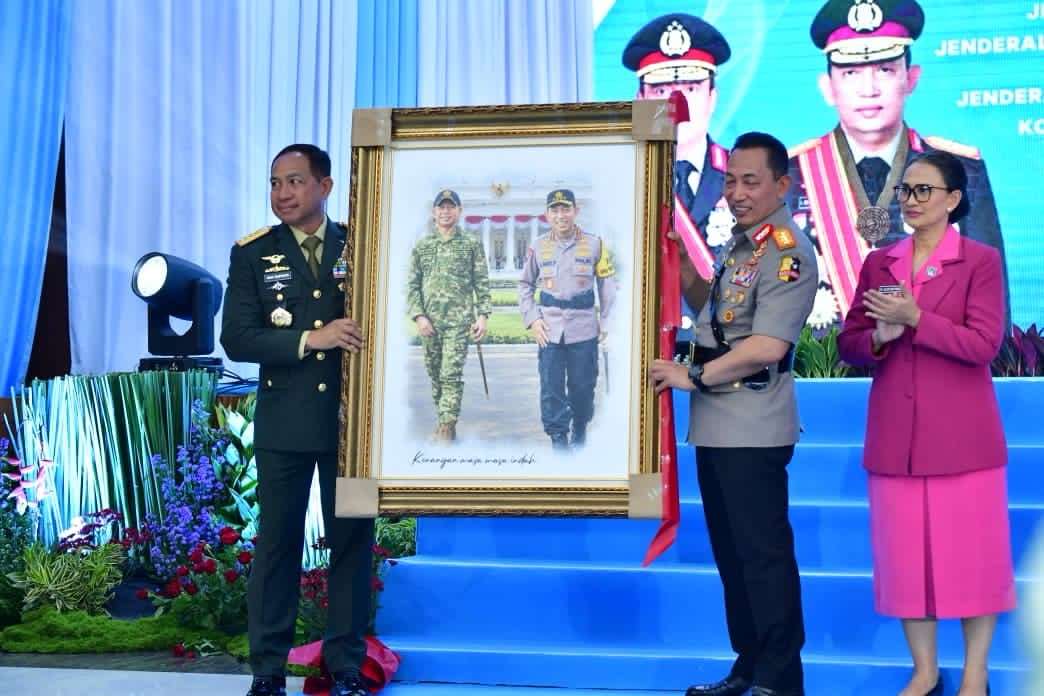 Panglima TNI Hadiri Acara Pisah Sambut Kapolri