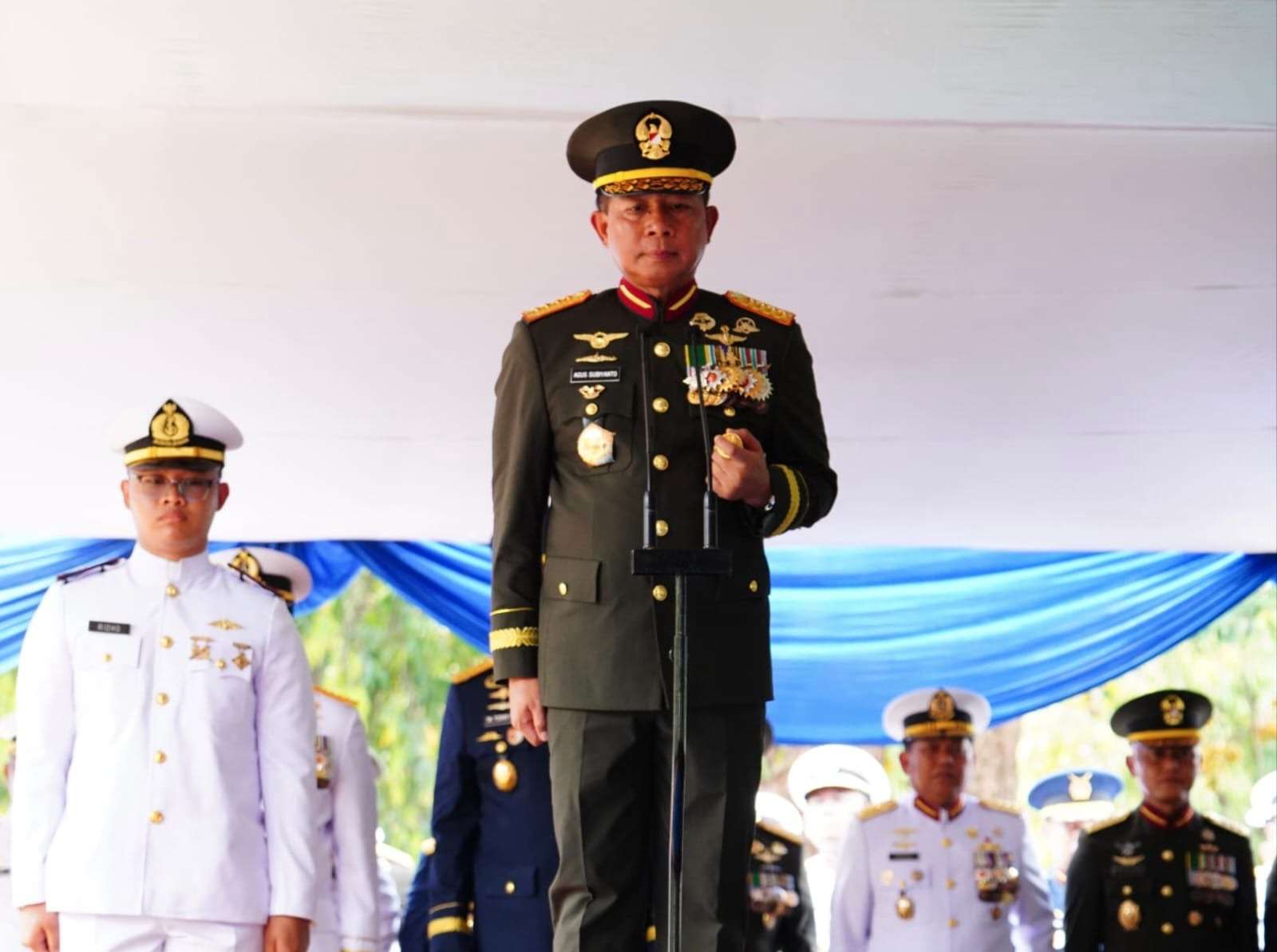Panglima TNI Pimpin Upacara Pemakaman Alm. Laksamana TNI (Purn) Widodo A.S.